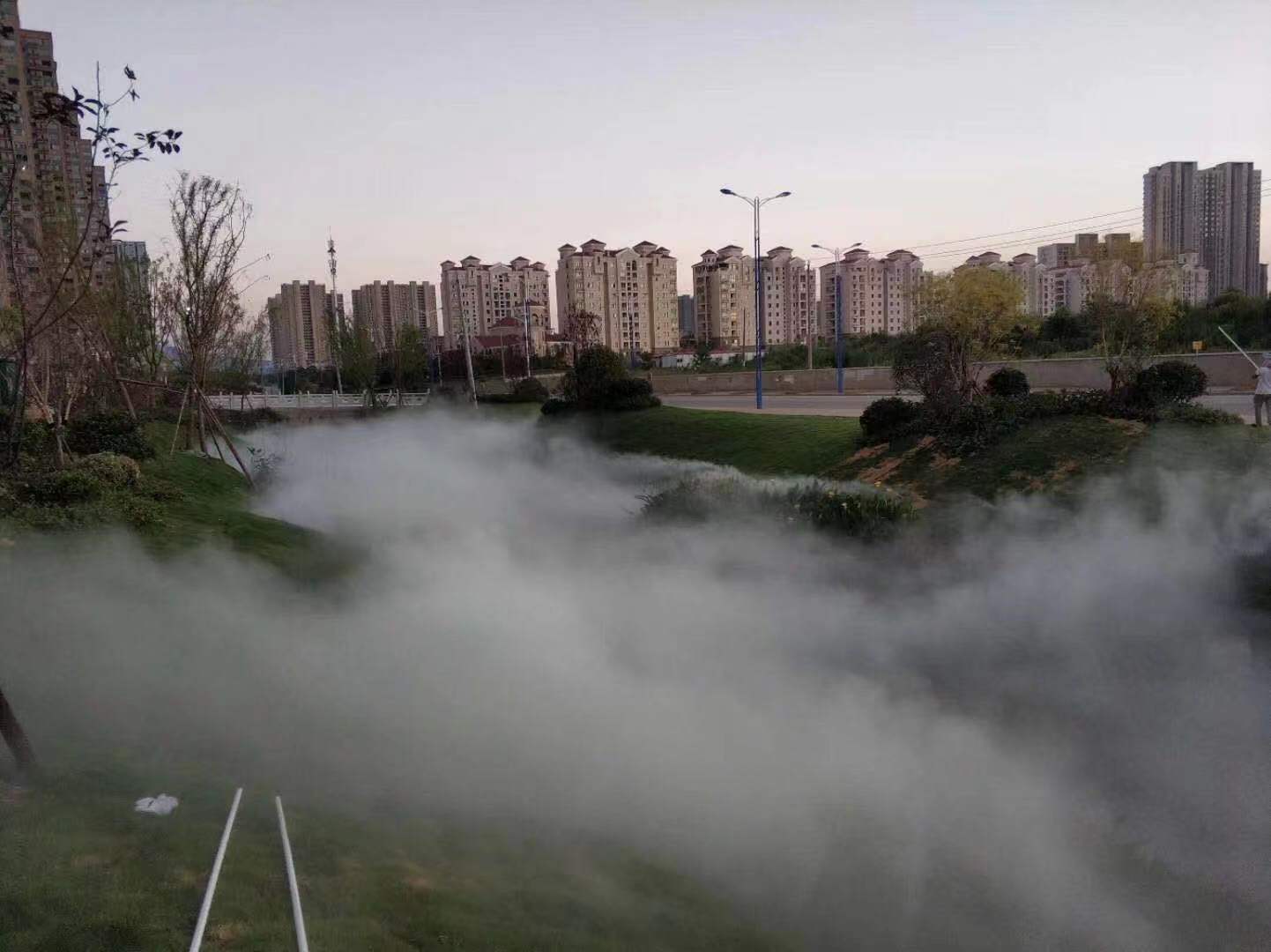 小型造霧機(jī)的特點(diǎn)？